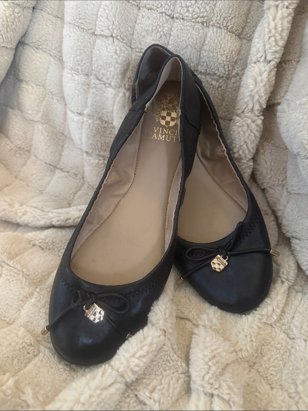 Vince Camuto Black Leather Bow Detail Ballet Flats